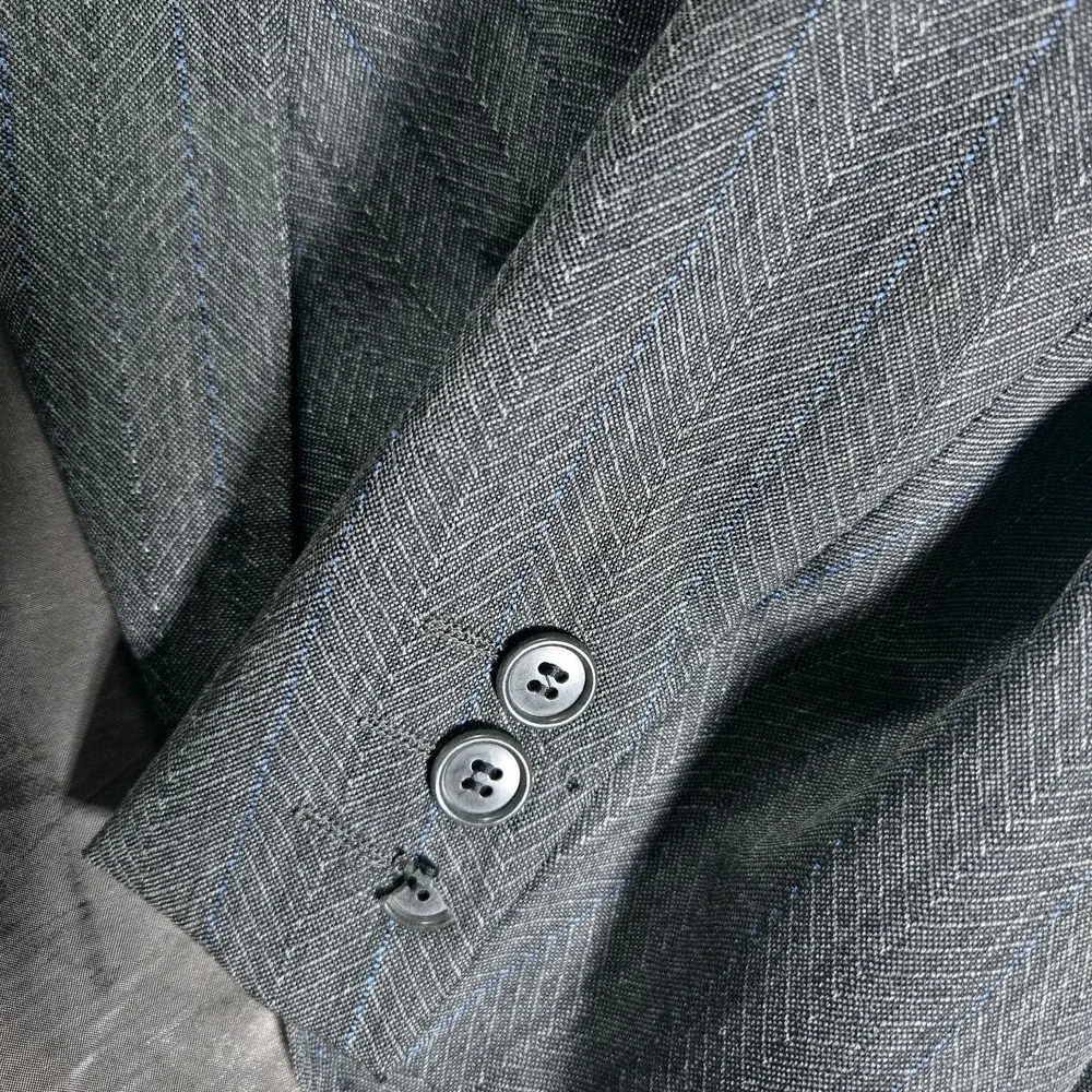 Classic Men's Gray Two-Piece Suit Jacket & Trousers